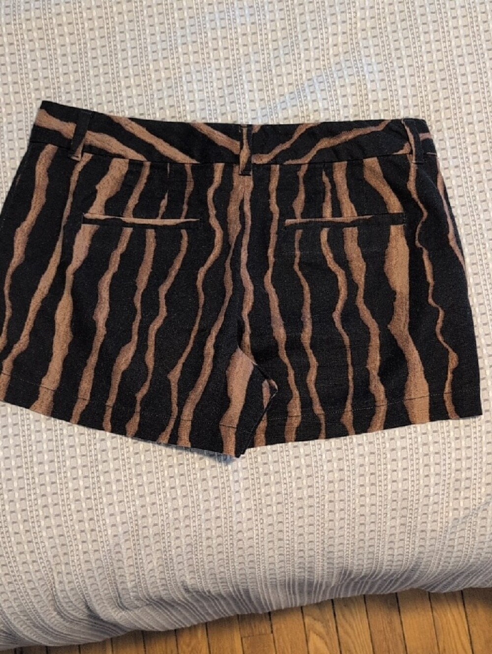 LOFT Black and Brown Zebra-Stripe Mid-rise Shorts - Picture 2 of 3